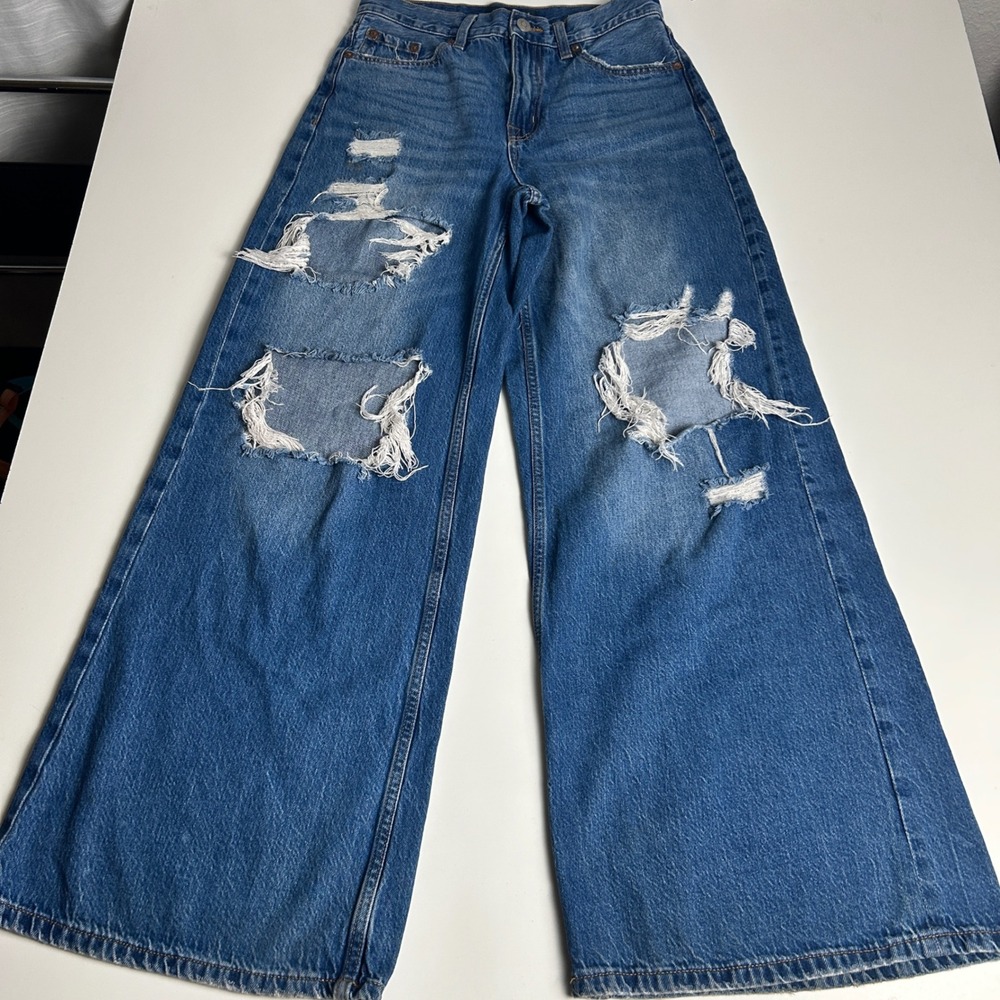 Aeropostale High Rise Super Wide Leg Distressed Jeans Medium Wash Blue Size 6
